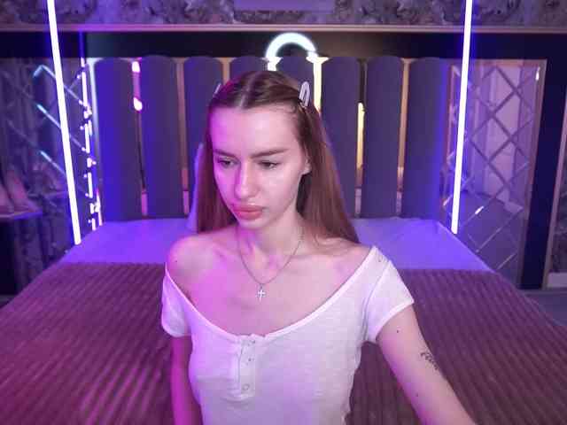 Ce modèle est en direct maintenant. SnowWhiteee