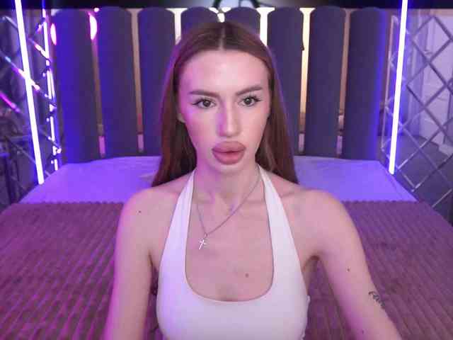 SnowWhiteee webcam