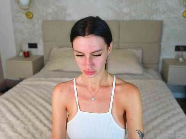 SnowWhiteee Sex Cam Show