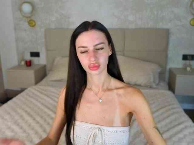 SnowWhiteee webcam
