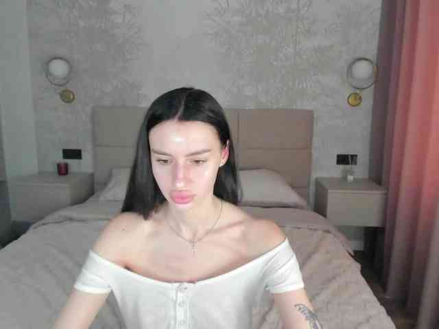 SnowWhiteee SnowWhiteee