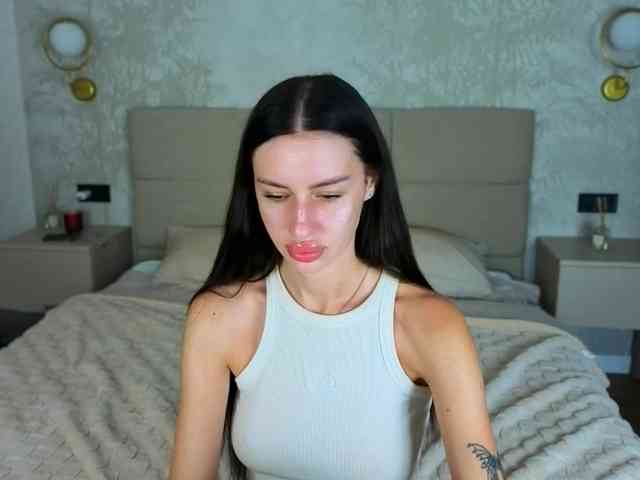 SnowWhiteee webcam