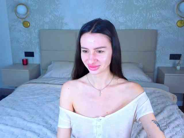 Model: SnowWhiteee