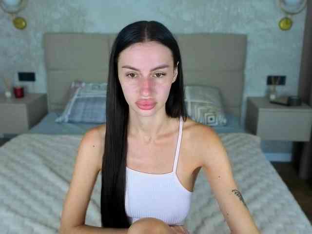 SnowWhiteee webcam