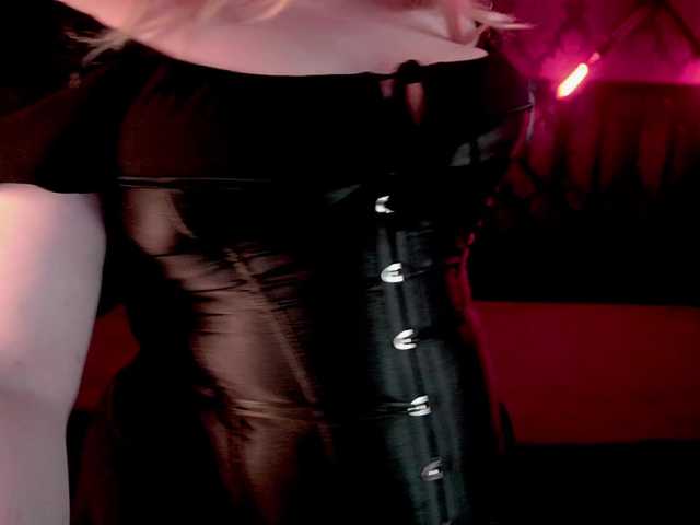 TinkerrBelll live cam on BongaCams