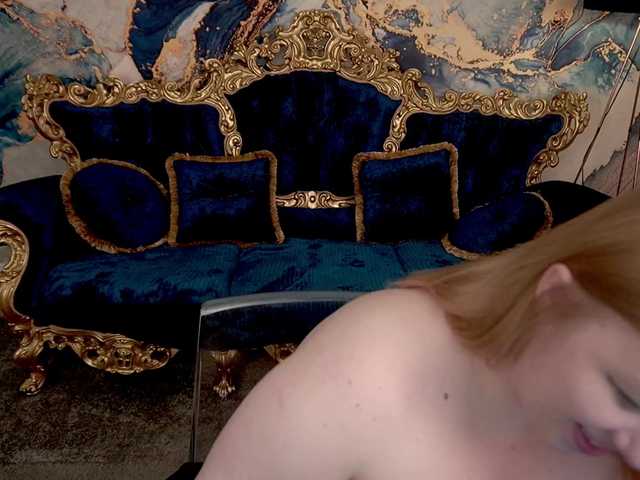TinkerrBelll live webcam show