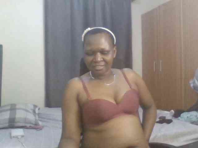 prettyariah webcam