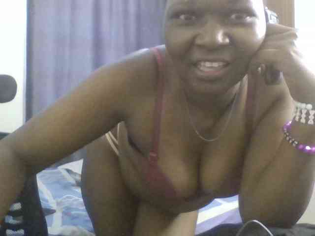 prettyariah webcam
