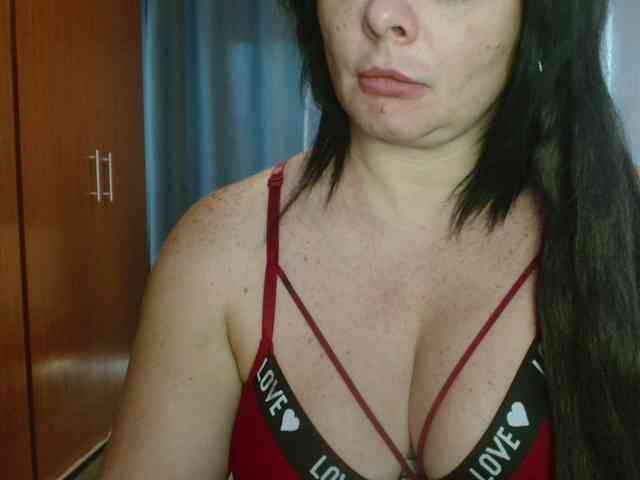 sexymommy77 webcam