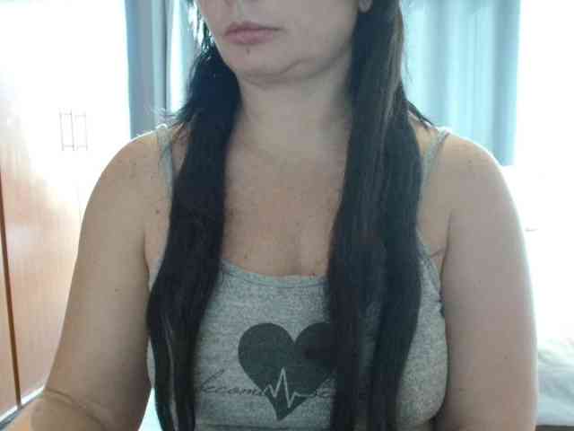 sexymommy77 webcam