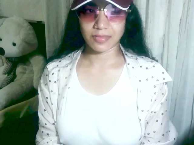 Chat with arabianZ live cam