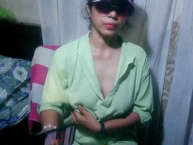 Chat with arabianZ live cam