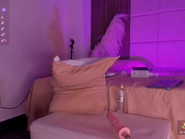 Kendall-19 live cam on BongaCams