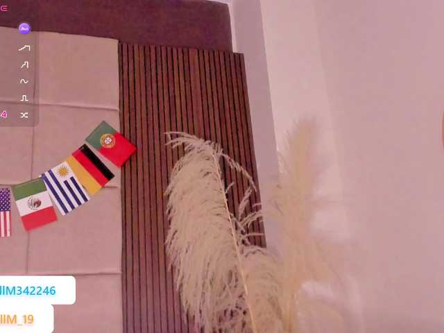 Kendall-19 live cam on BongaCams