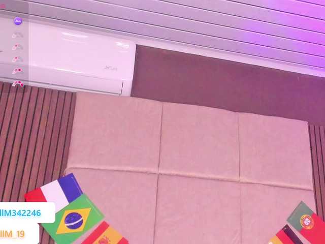 Kendall-19 live cam on BongaCams