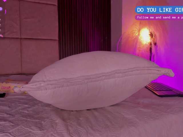 Kendall-19 live cam preview