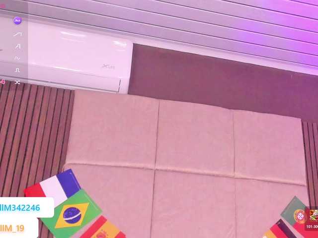 Kendall-19 live cam on BongaCams