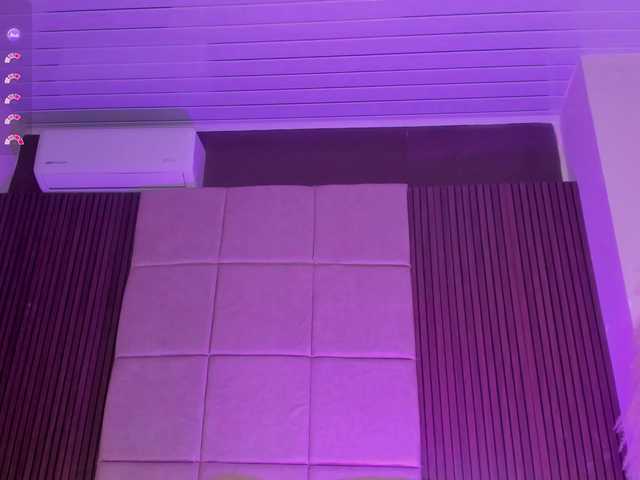 Kendall-19 live cam on BongaCams
