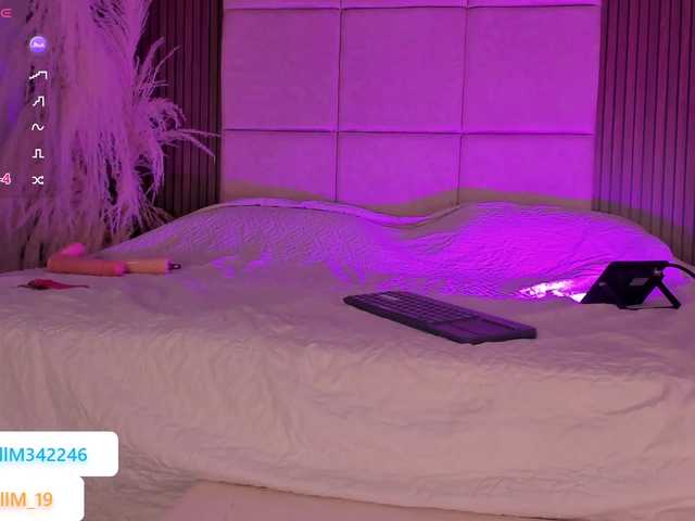 Kendall-19 live cam on BongaCams