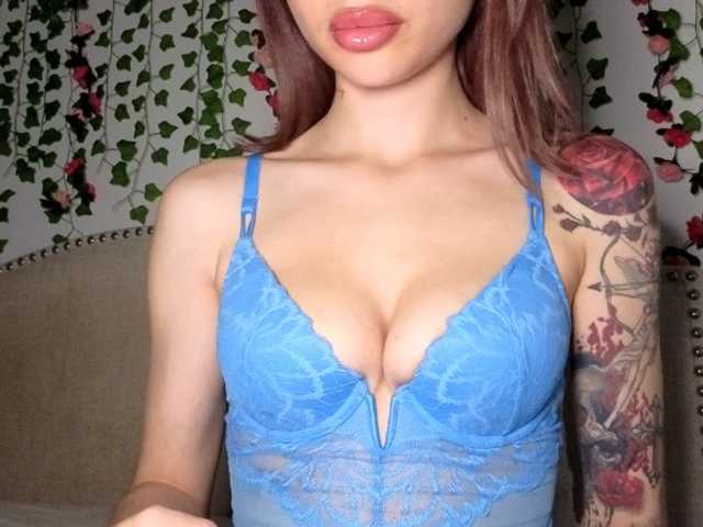 Xoxcat live cam on BongaCams