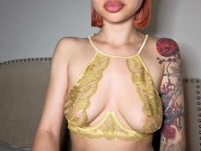 Xoxcat live cam on BongaCams