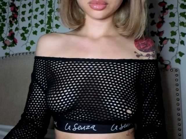 Xoxcat live cam on BongaCams