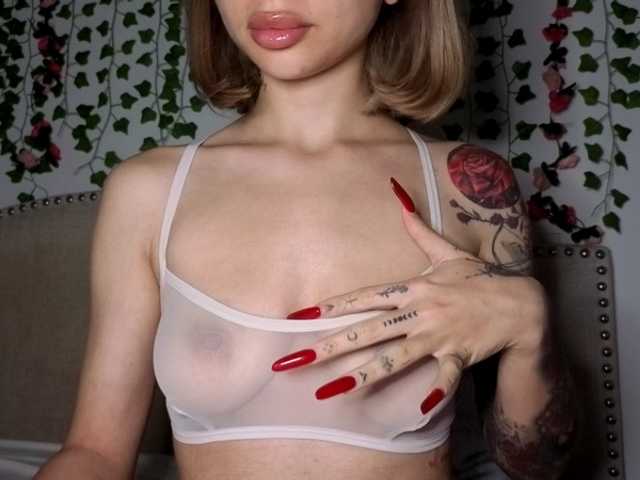 Xoxcat live cam on BongaCams