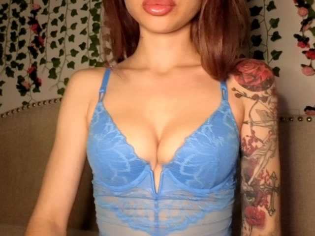 Xoxcat live cam on BongaCams