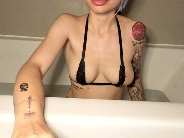 Xoxcat live cam on BongaCams