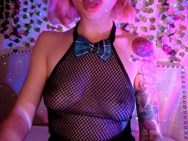 Xoxcat live cam on BongaCams