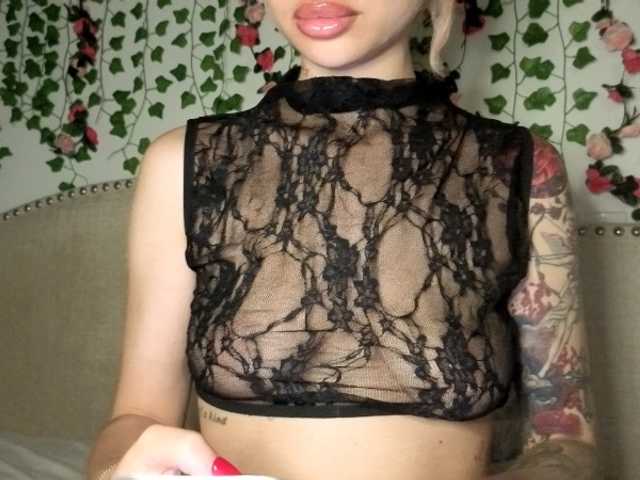 Xoxcat live cam on BongaCams