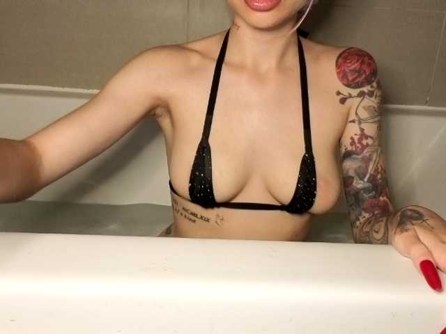 Xoxcat live cam on BongaCams