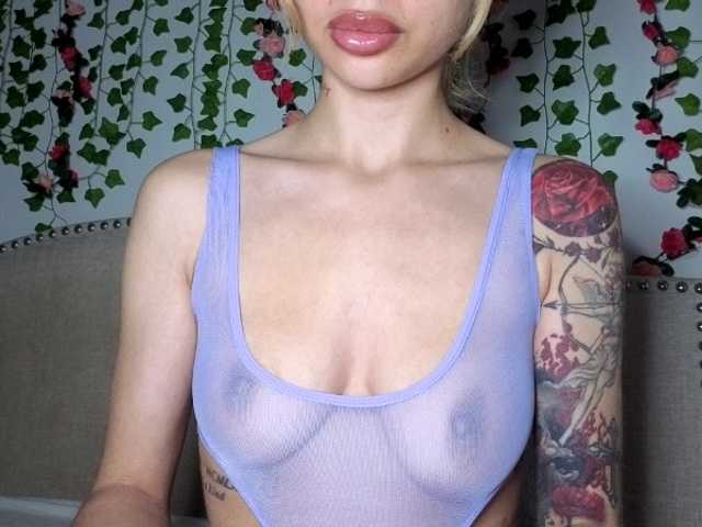 Xoxcat live cam on BongaCams