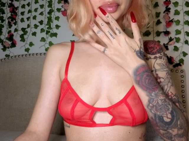 Xoxcat live cam on BongaCams