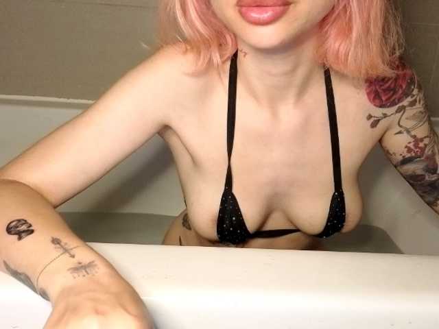 Xoxcat live webcam show