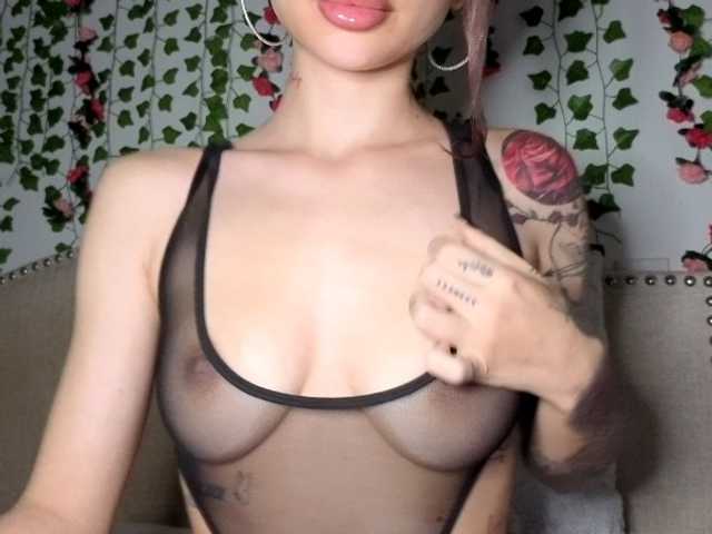 Xoxcat live cam on BongaCams