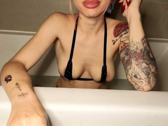Xoxcat live cam on BongaCams