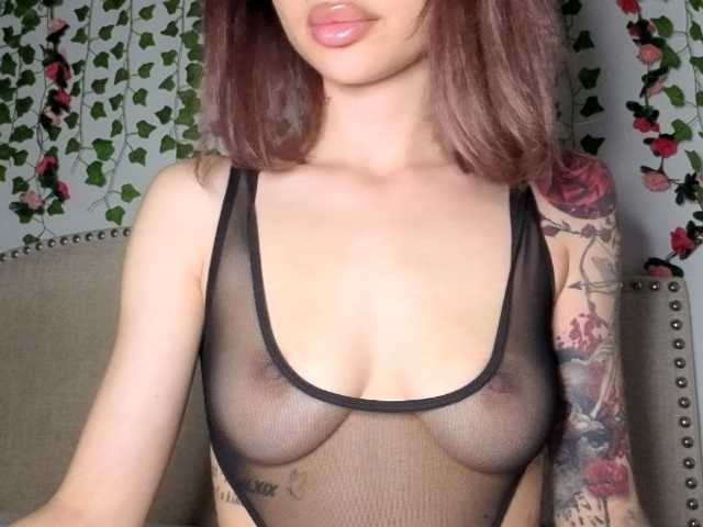 Xoxcat live cam on BongaCams