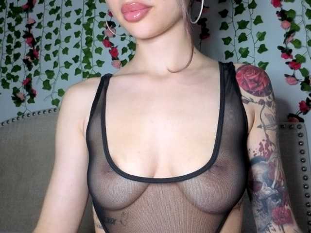 Xoxcat live cam on BongaCams