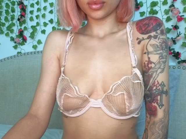 Xoxcat live cam on BongaCams