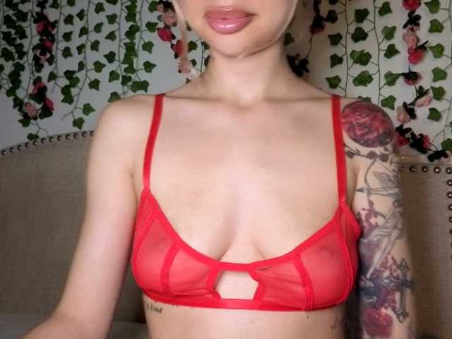 Xoxcat live cam on BongaCams