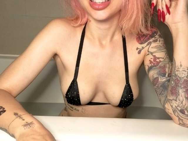 Xoxcat live cam on BongaCams