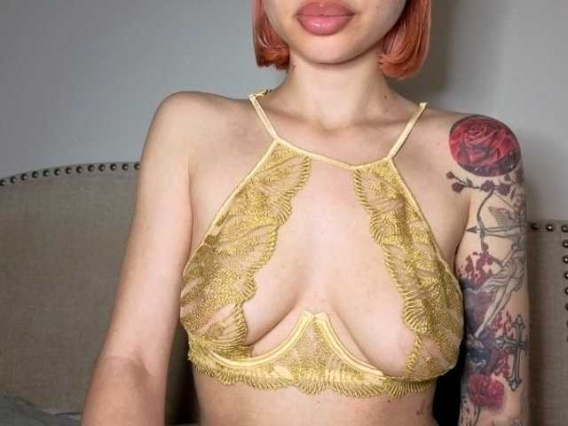Xoxcat live cam on BongaCams