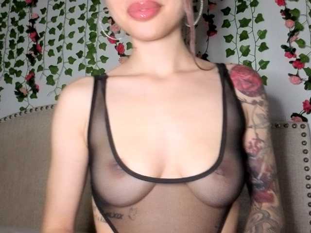 Xoxcat live cam on BongaCams