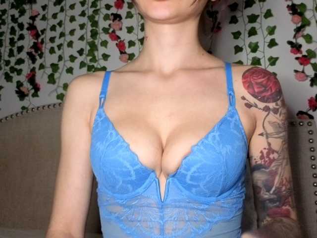 Xoxcat live cam on BongaCams