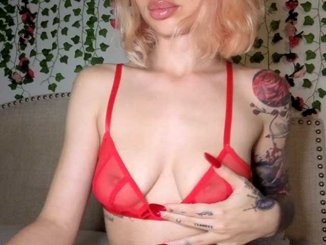 Xoxcat live cam on BongaCams
