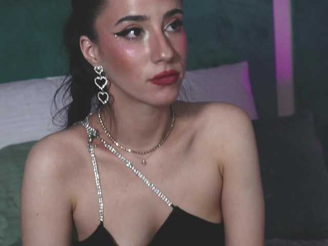 AmeliaJune live cam on BongaCams