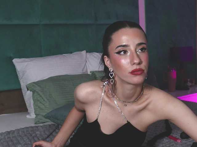 AmeliaJune live cam on BongaCams