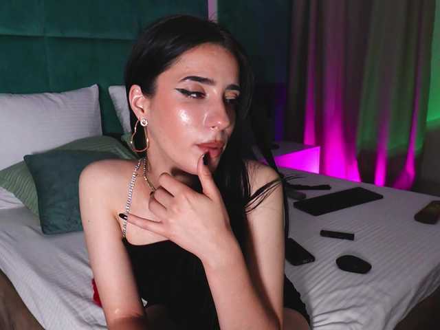 AmeliaJune live cam on BongaCams