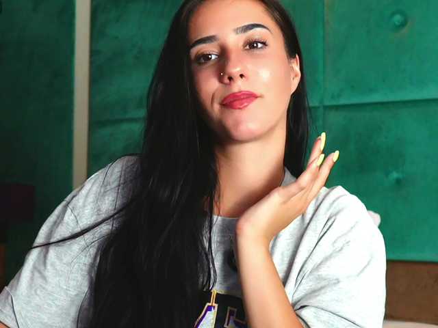 AmeliaJune live cam on BongaCams